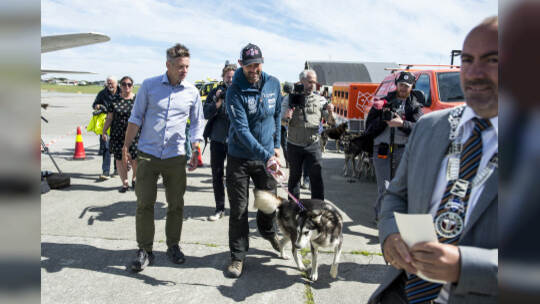 Hundeschlittenführer nach Monaten in Alaska zurück in Norwegen