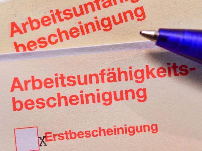 Richter Arbeitnehmer müssen Krankheit im Zweifel nachweisen Deutschland und Weltweit