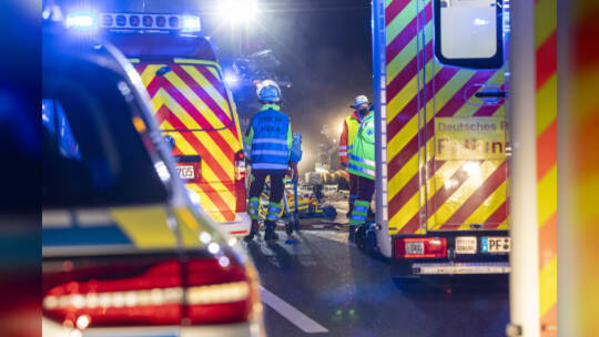 Schwerer VU BAB A8 PF-Ost Falschfahrer