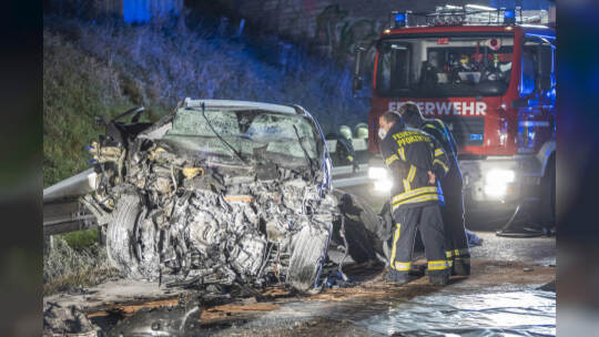 Schwerer VU BAB A8 PF-Ost Falschfahrer