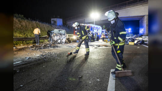 Schwerer VU BAB A8 PF-Ost Falschfahrer