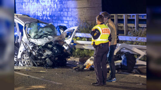 Schwerer VU BAB A8 PF-Ost Falschfahrer
