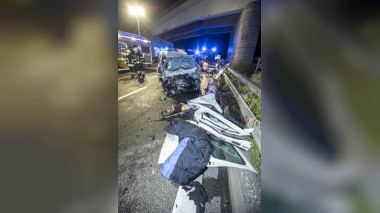 Schwerer VU BAB A8 PF-Ost Falschfahrer
