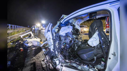 Schwerer VU BAB A8 PF-Ost Falschfahrer