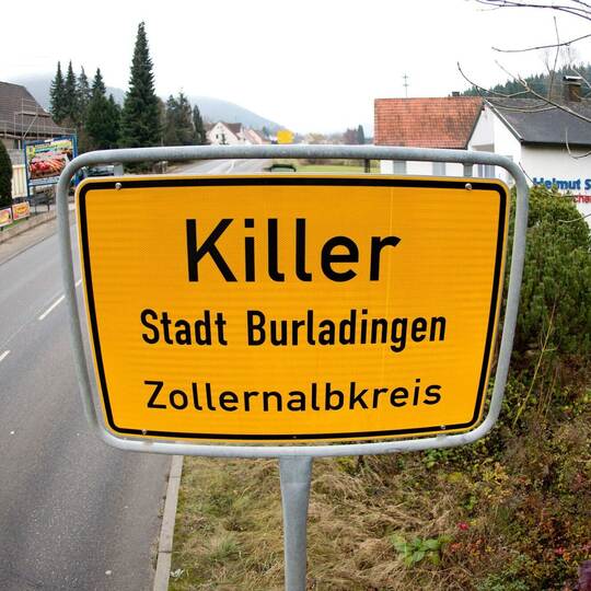 Killer-Ortsschild