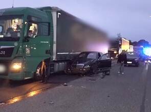 Spektakuläre Unfallfahrt auf der A8 bei Pforzheim