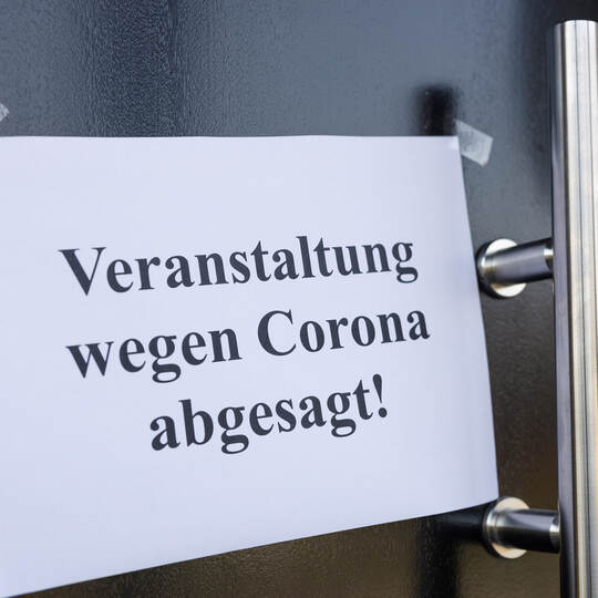Symbolbild Veranstaltung wegen Corona abgesagt