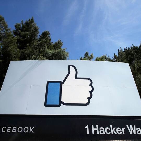 Facebook Facebook