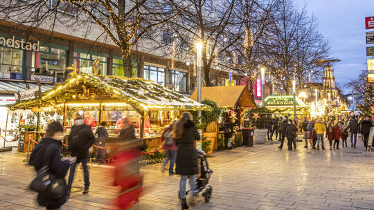 Goldener Weihnachtsmarkt Tag 1