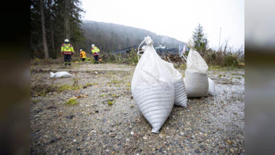 Neuenbürg Enz unbekannte Flüssigkeit