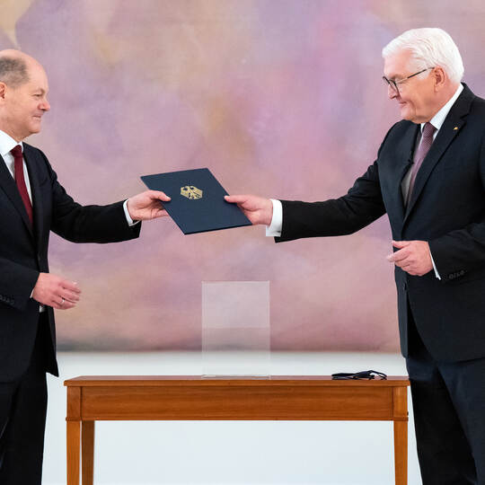 Bundespräsident ernennt neue Bundesregierung