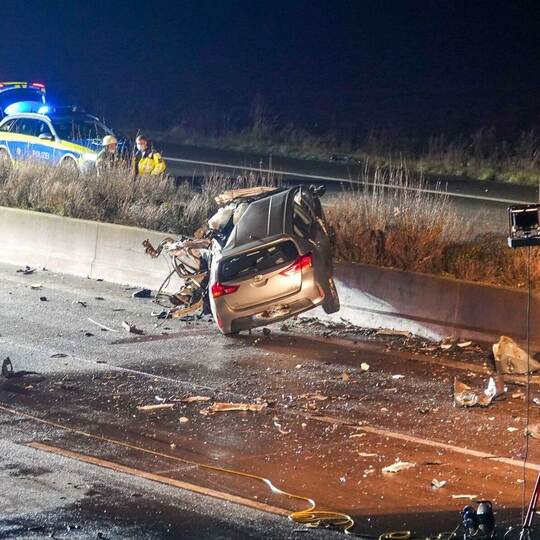 Ein Toter bei Verkehrsunfall auf der A5