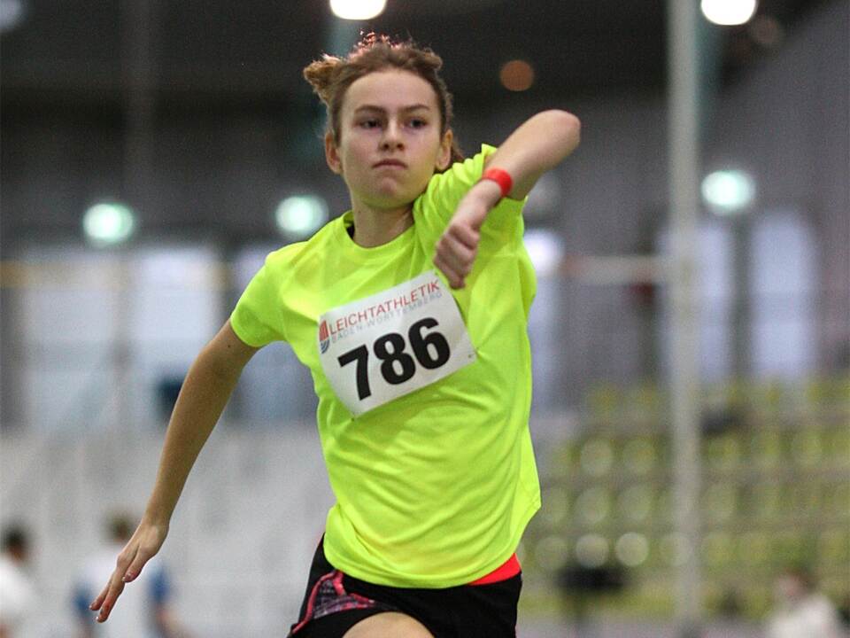Sieg im Dreisprung: 15-Jährige vom SV Büchenbronn springt zum ...