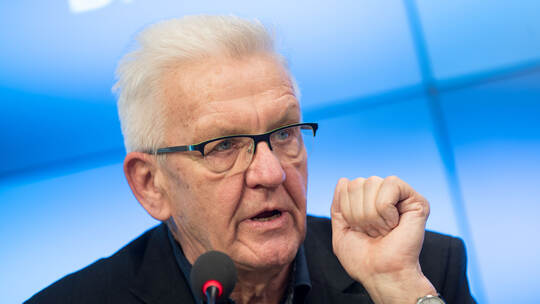 Regierungs-Pressekonferenz in Stuttgart