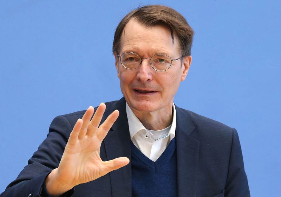 Lauterbach pocht auf einrichtungsbezogene Impfpflicht - Startseite