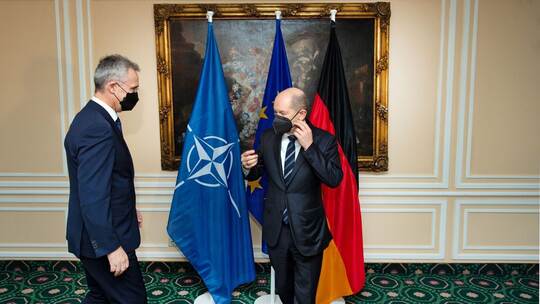 Stoltenberg warnt
