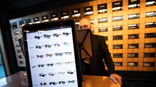 Brillen-Boutique von Edel-Optics