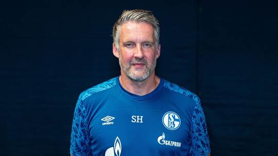 Simon Henzler Simon Henzler