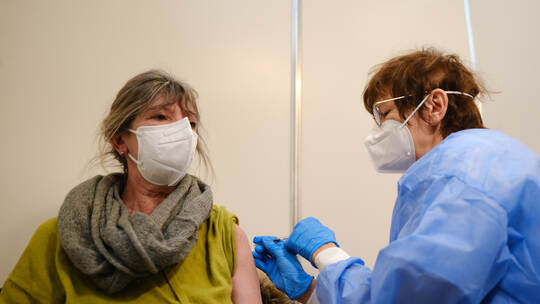 Coronavirus - Impfung mit Impfstoff von Novavax