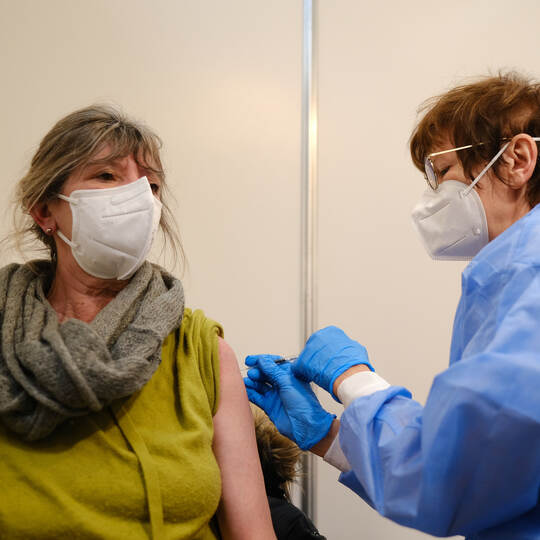 Coronavirus - Impfung mit Impfstoff von Novavax
