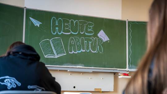 Start der Abiturprüfungen in Niedersachsen