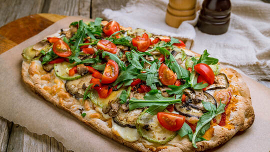 vegetable pizza at the Rome dough