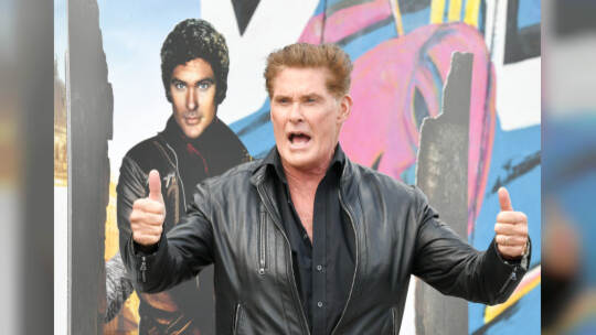 David Hasselhoff an der Berliner Mauer