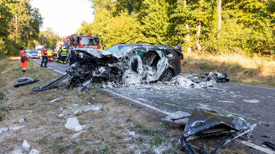 Verkehrsunfall B10 Ersinger Kreuz