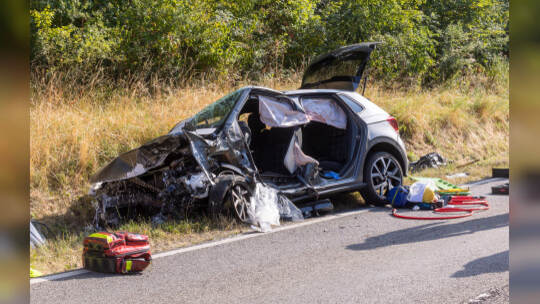 Verkehrsunfall B10 Ersinger Kreuz