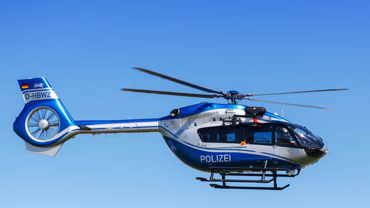 Polizei Hubschrauber Helikopter Eurocopter H145 Flughafen Stuttgart
