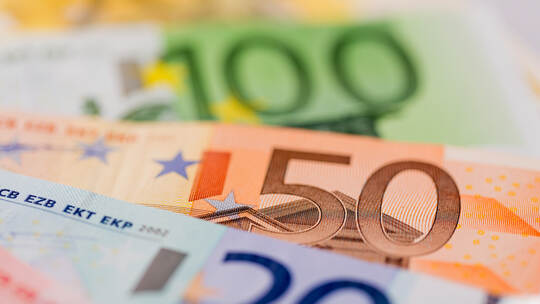 Viele verschiedene Euro-Geldscheine