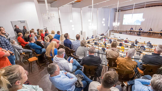 Neubau in Huchenfeld kann kommen Bädervotum erfreut Zaungäste des