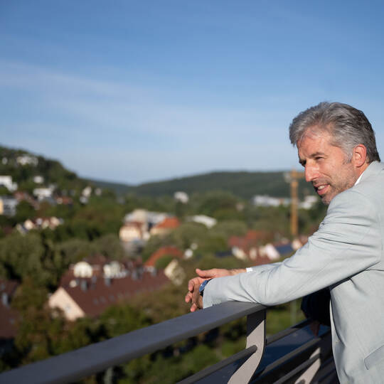 Tübinger OB Palmer stellt Wahlprogramm vor