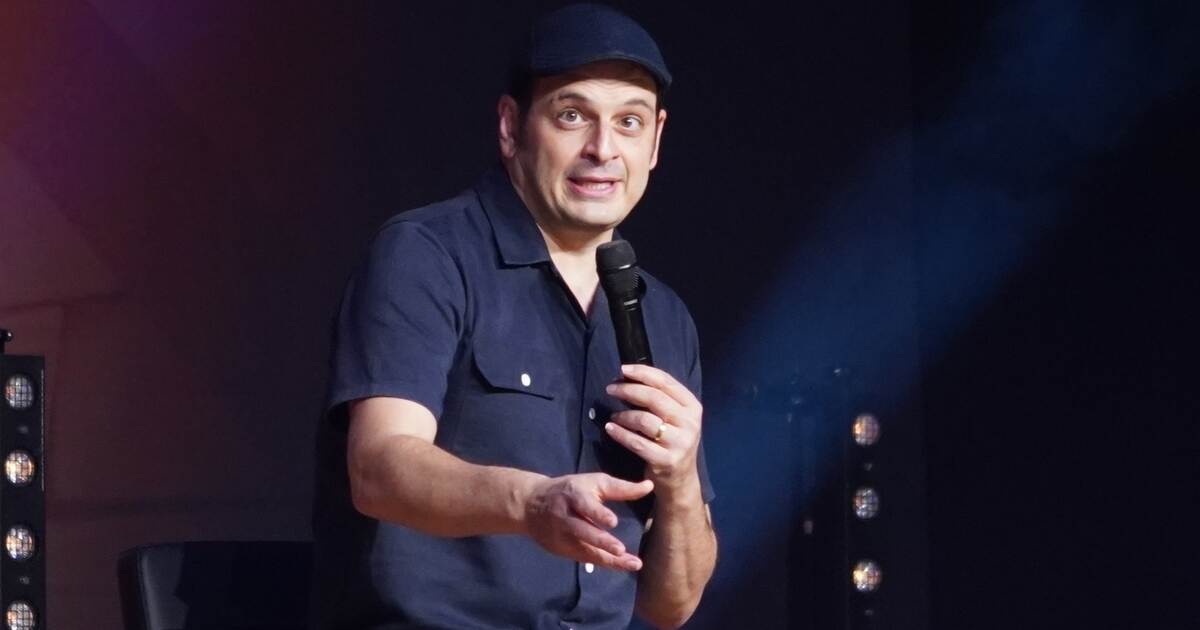 Comedian Kaya Yanar begeistert in Pforzheim und liefert eine ganz