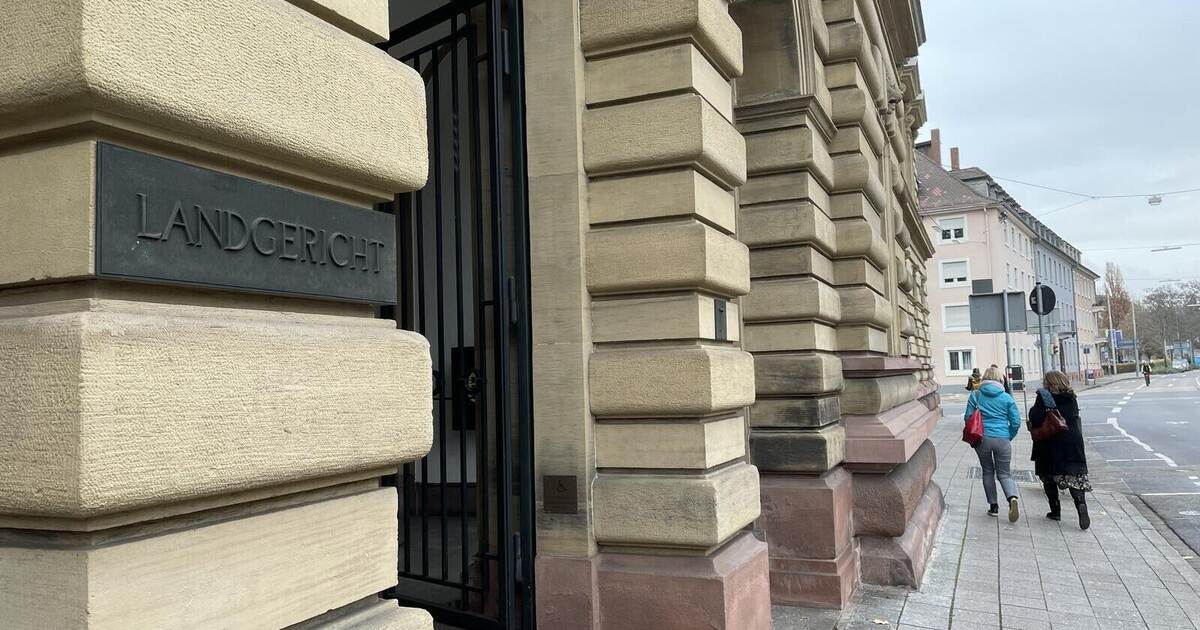 19-year-old pushed in front of garbage truck in Eisingen: 29-year-old must ...