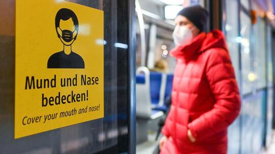 Keine Annäherung in Ampel-Streit über Maskenpflicht - Politik ...