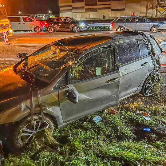 Betrunkener verursacht Unfall