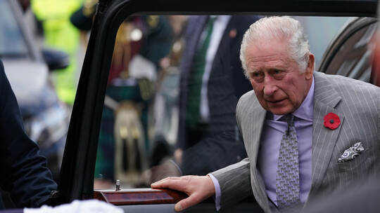 Mann wegen Eierwurfs auf König Charles festgenommen