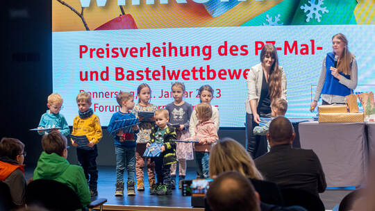 Preisverleihung Mal- und Bastelwettbewerb