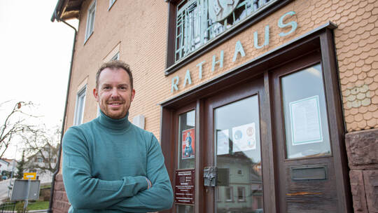 Helge Viehweg, Bürgermeister Straubenhardt, blickt voraus auf 2023. Foto: Meyer
