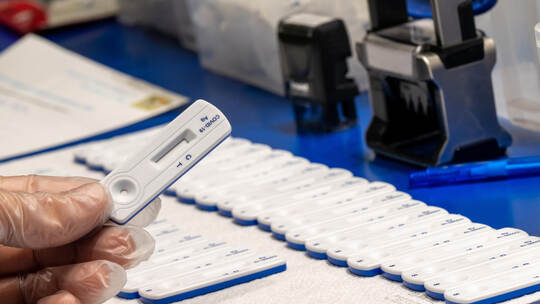 KINA - Ein Test? Macht drei Euro