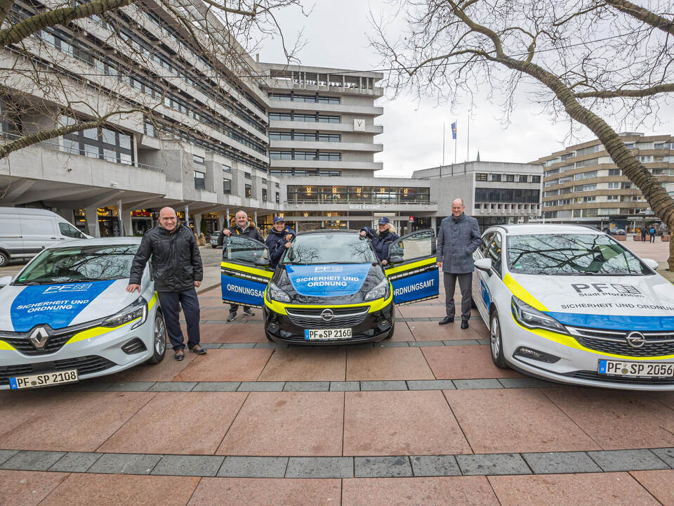 Mehr und auffälliger Stadt Pforzheim stockt Fahrzeuge für Ordnungsamt