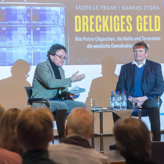 Autorenforum Dreckiges Geld