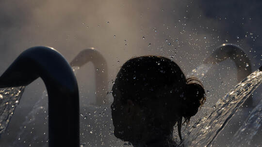 Eiskälte im Thermalbad