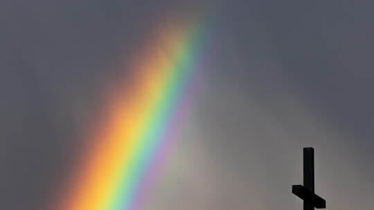Regenbogen über Köln