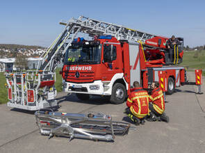 Feuerwehr Öschelbronn Drehleiter Übung Reportage