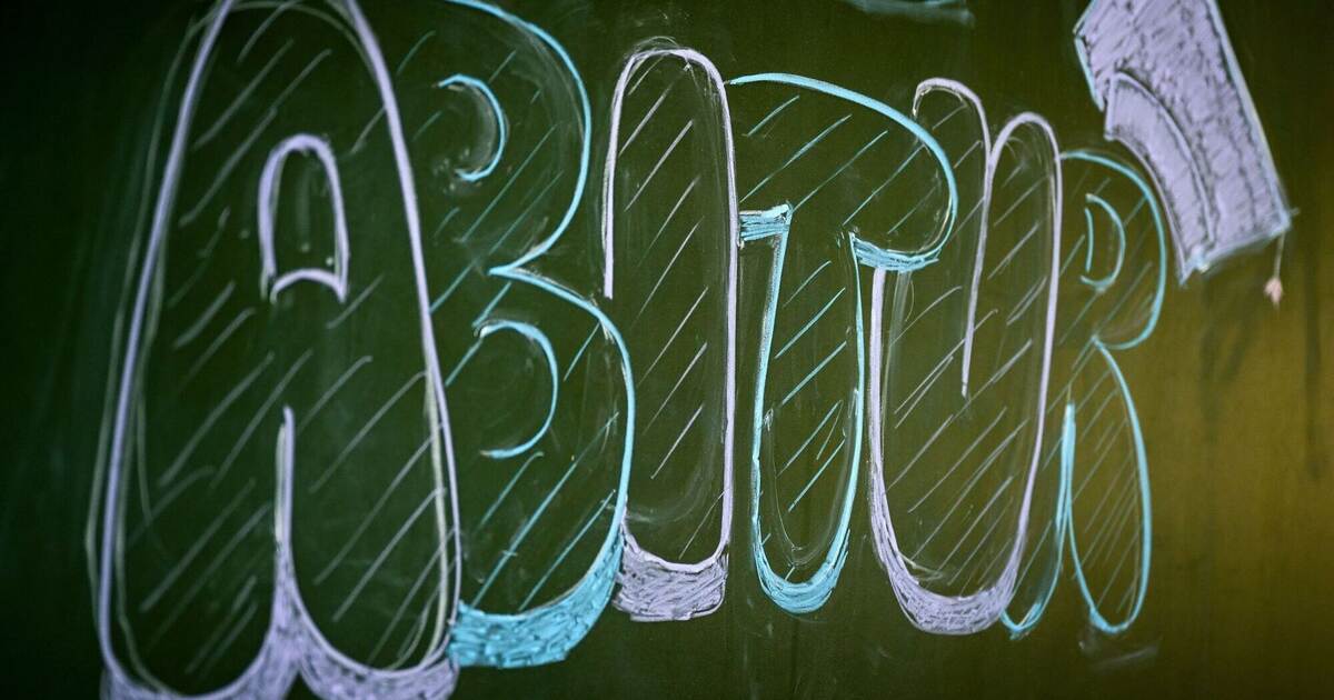  Schriftliches Abitur in Baden-Württemberg gestartet - Baden-Württemberg Illustration 