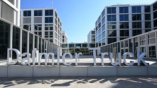 Daimler Truck Daimler Truck