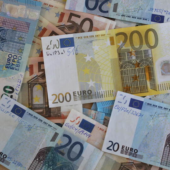 KINA - Ein paar Millionäre weniger