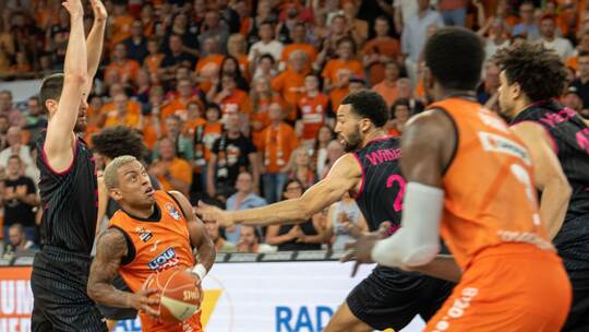 ratiopharm Ulm - Telekom Baskets Bonn